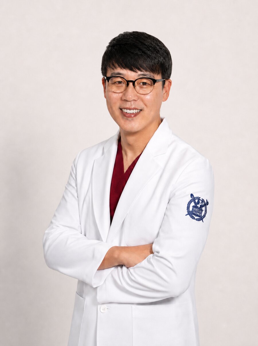 오승훈 대표원장 — 보건복지부 인증 통합치의학과 전문의
